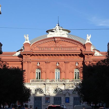 Al Teatro Rooms Bari Eksteriør billede
