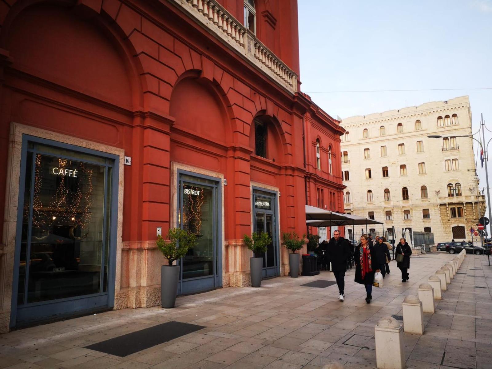 Al Teatro Rooms Bari Eksteriør billede